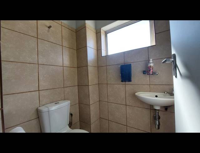 BUSINESS FOR SALE IN BELLVILLE CENTRAL
